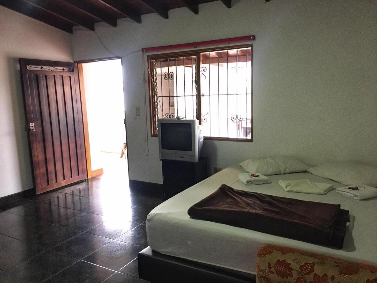 La Casona Hostel Guatapé Dış mekan fotoğraf